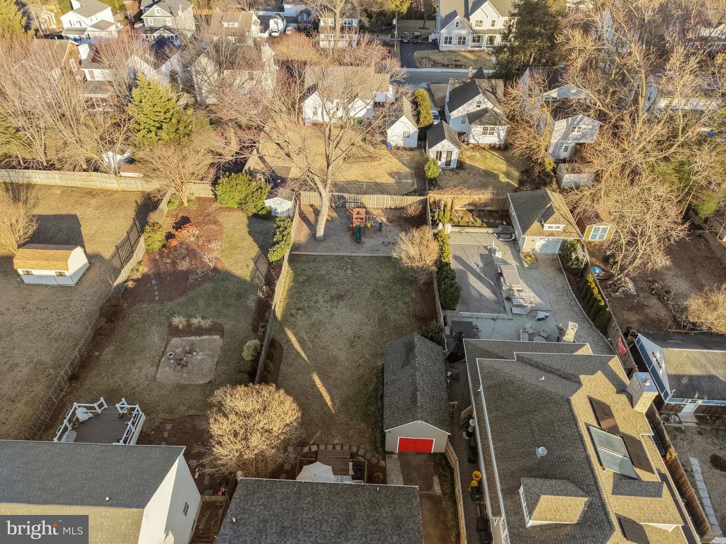 304 Locust Avenue photo 43