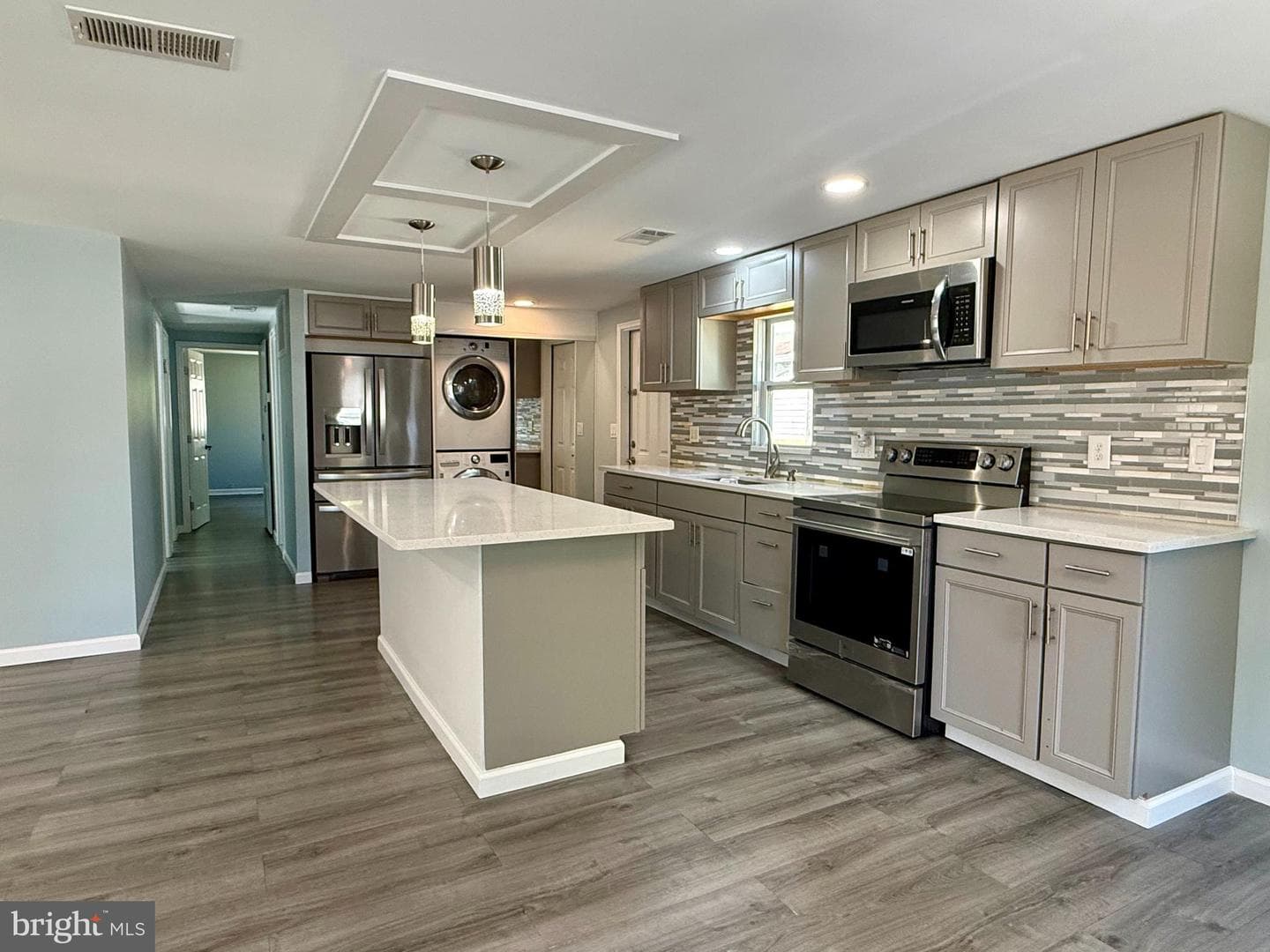 249 Jaguar Drive photo 5