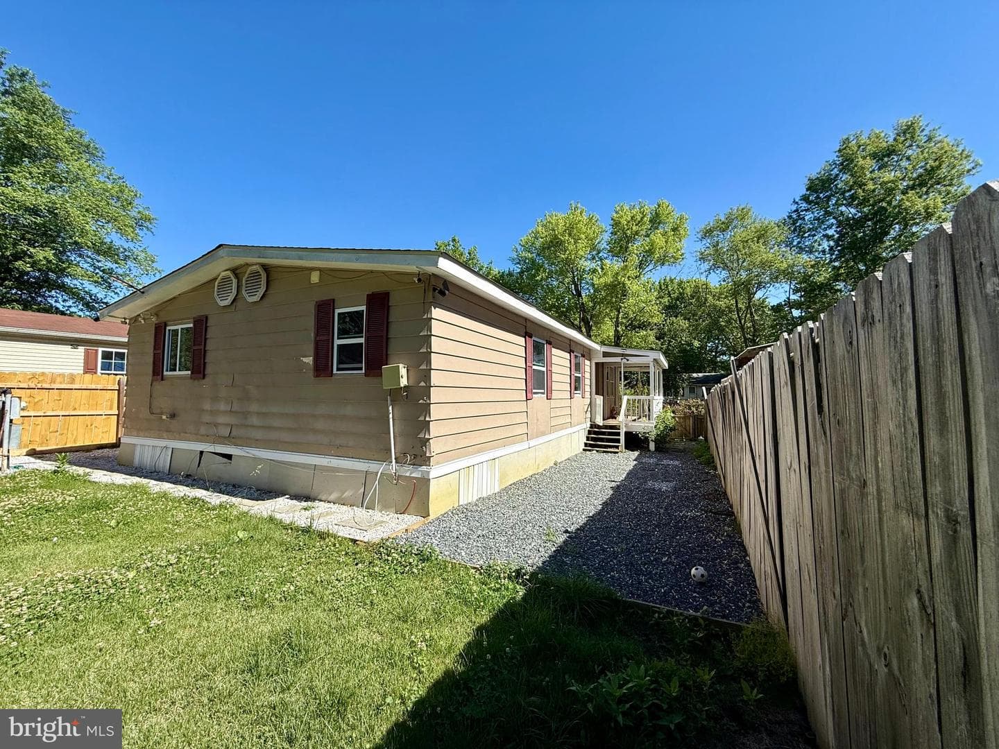 249 Jaguar Drive photo 6