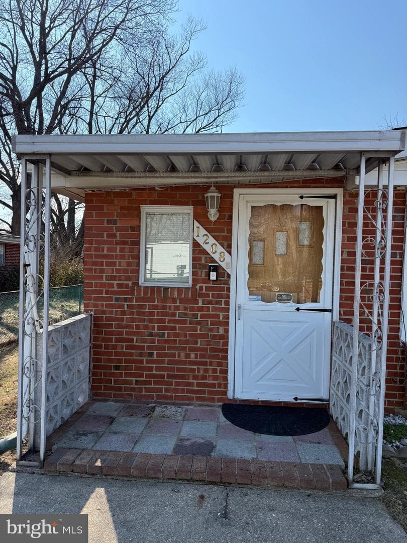 1208 Montgomery Drive photo 4