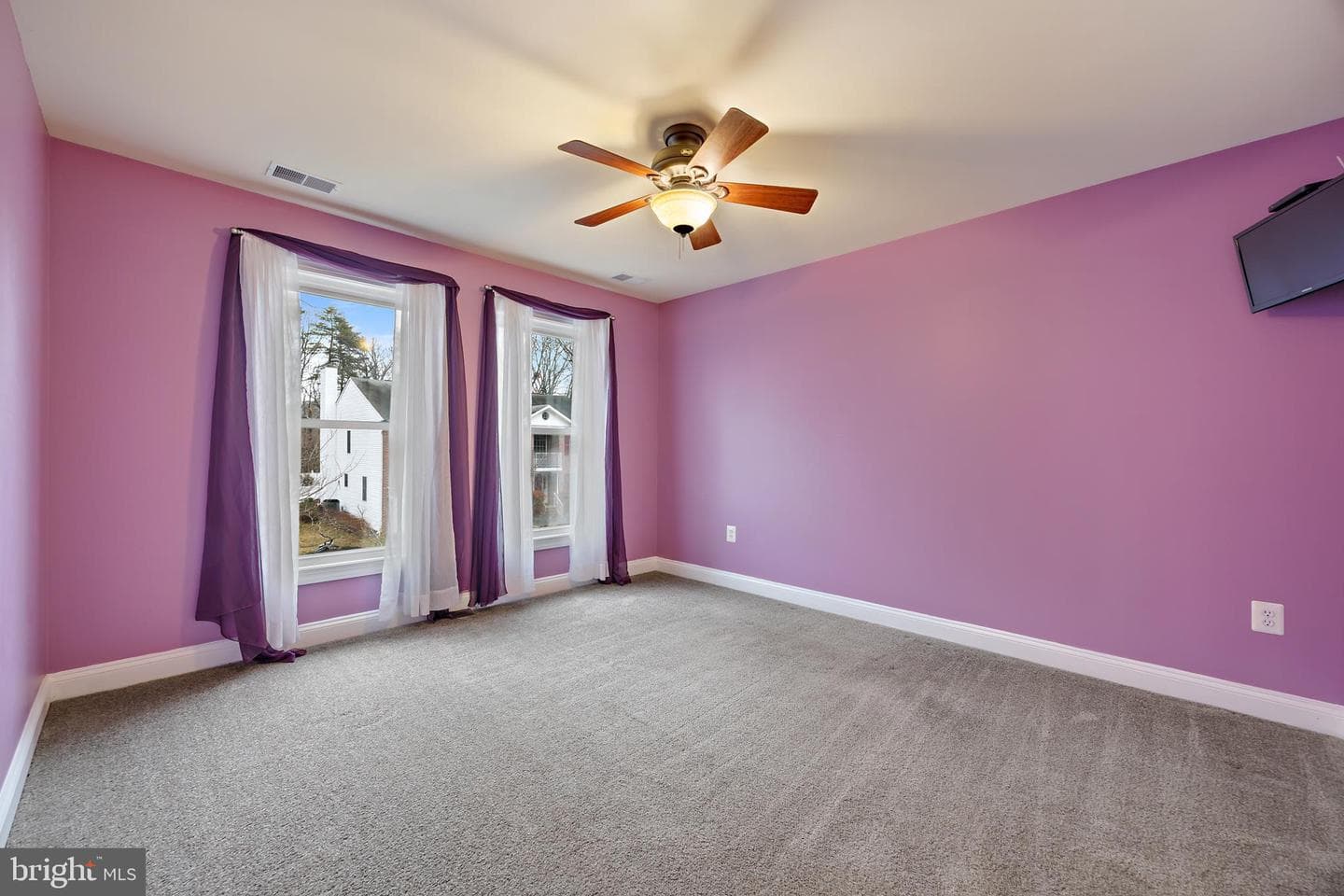415 Metropolitan Boulevard photo 28