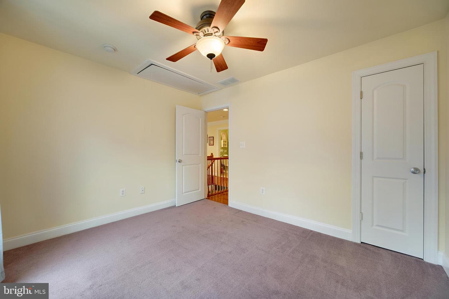 415 Metropolitan Boulevard photo 31