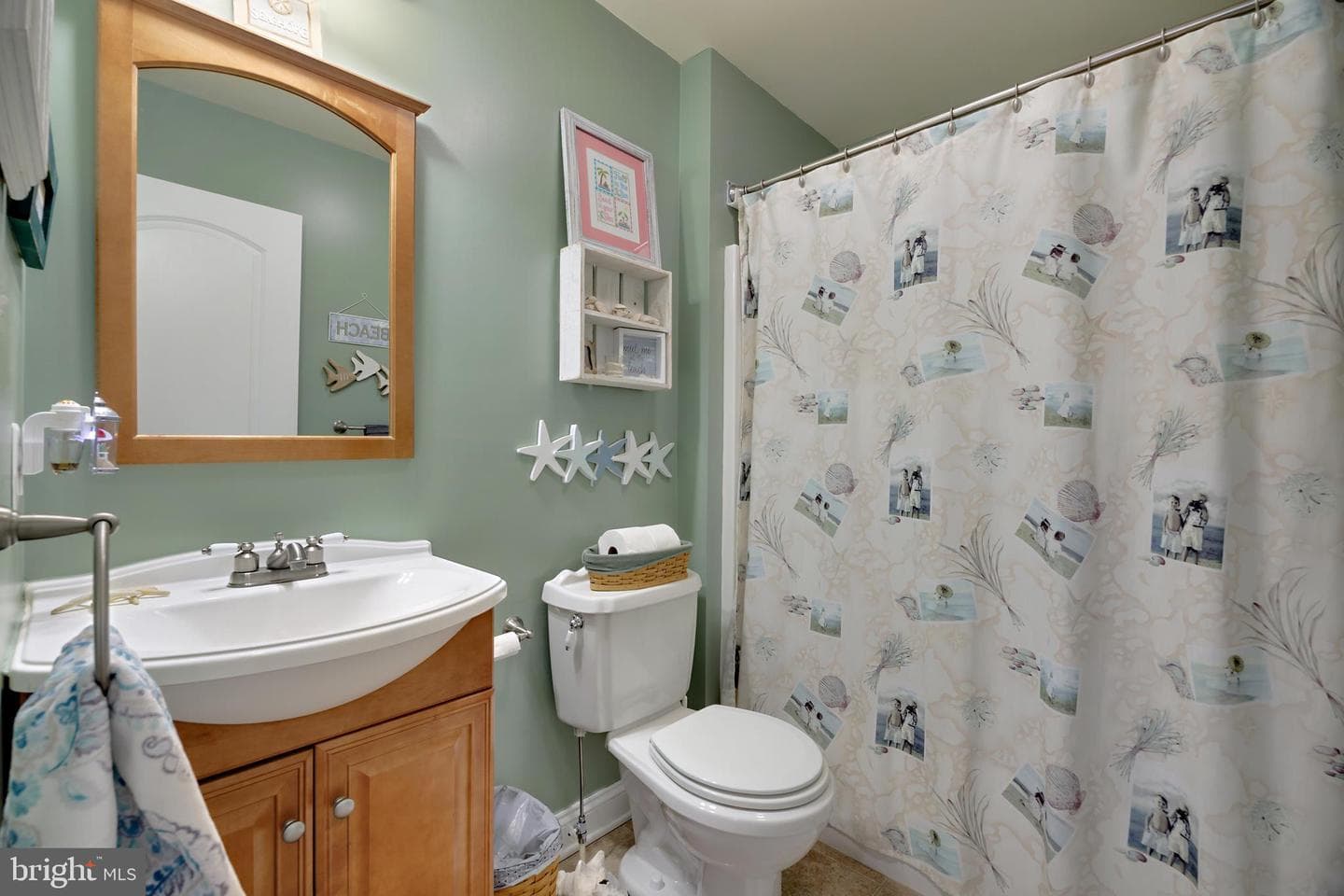 415 Metropolitan Boulevard photo 32