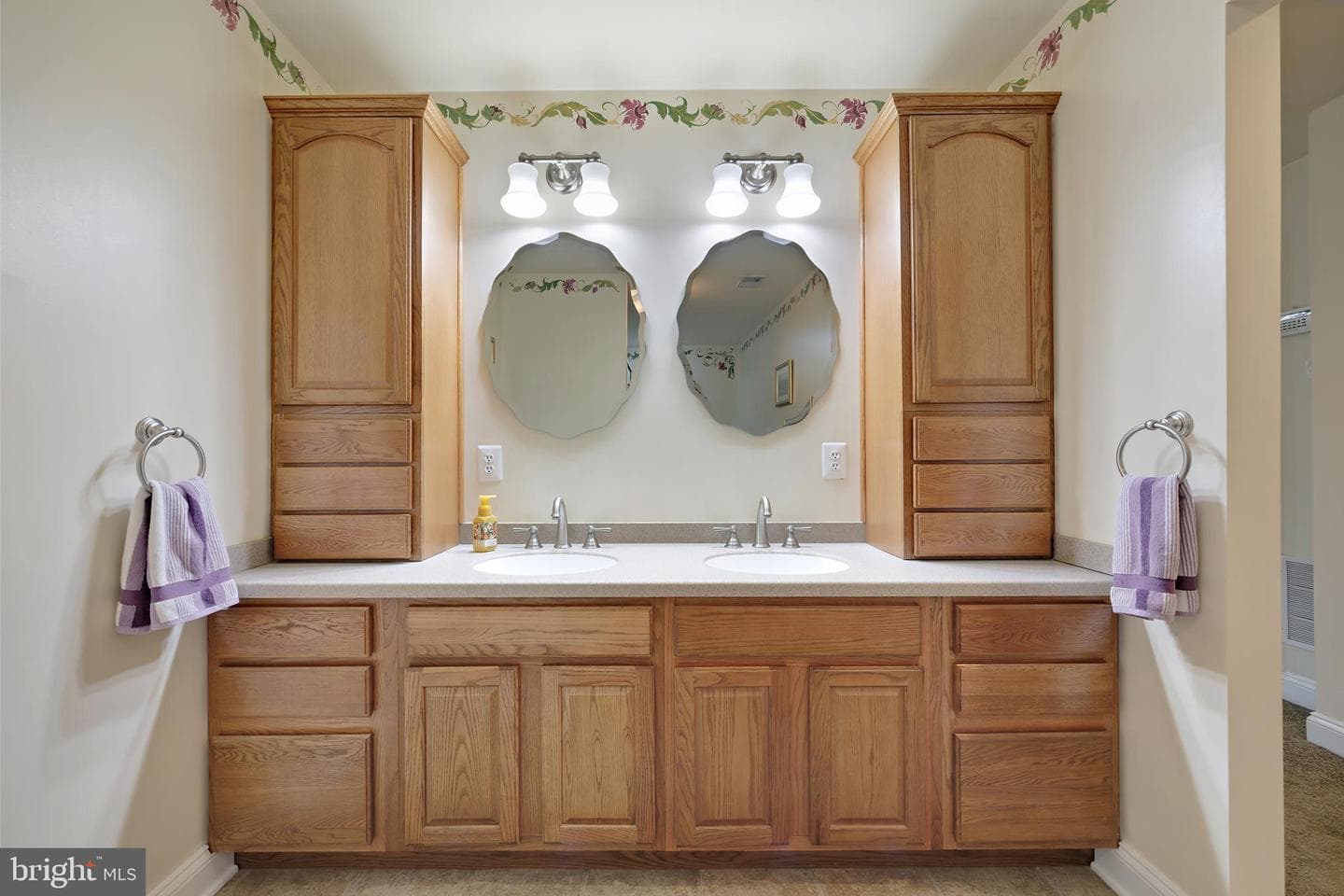 415 Metropolitan Boulevard photo 37