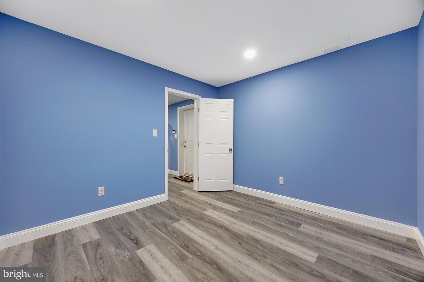 415 Metropolitan Boulevard photo 46
