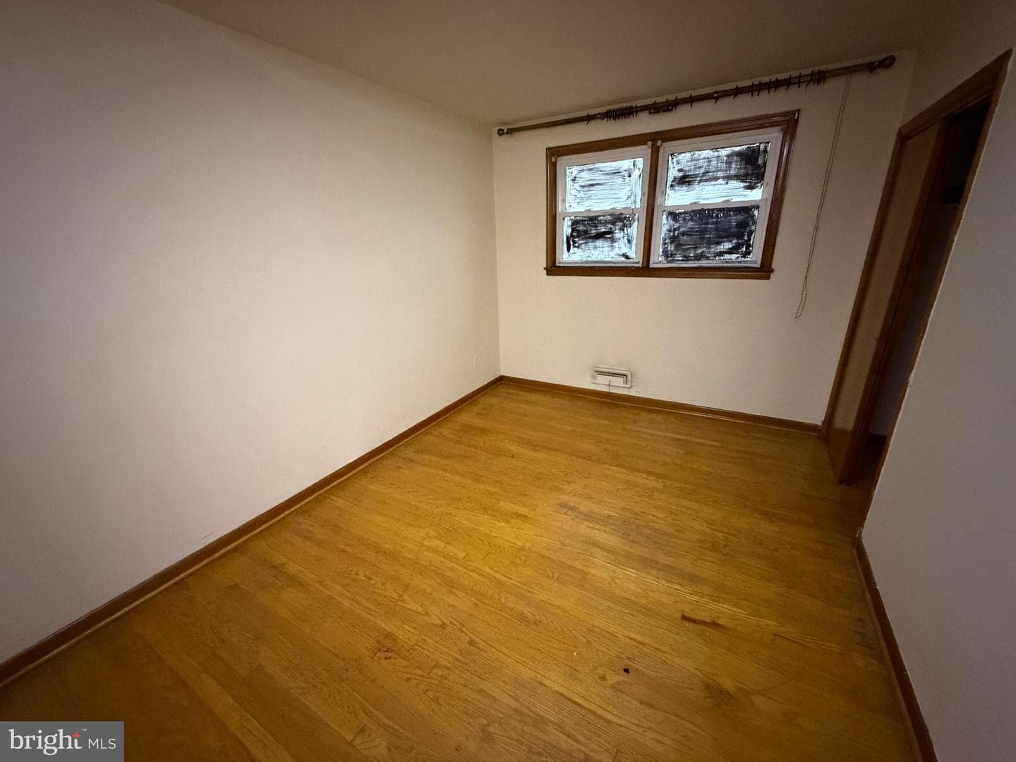 5600 Ballman photo 6