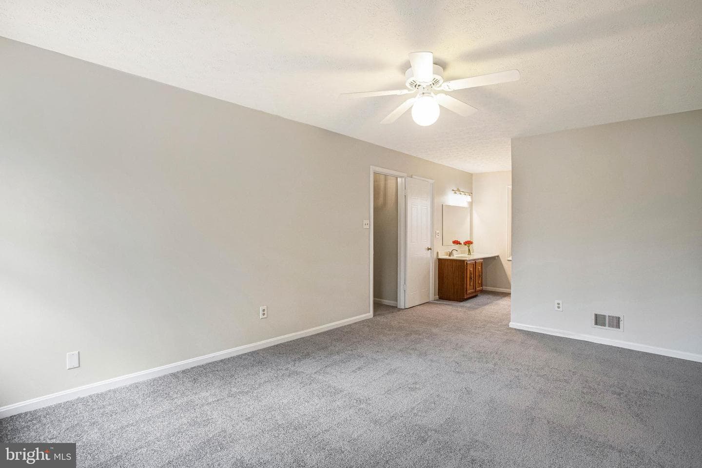 630 Rosewood Court photo 17