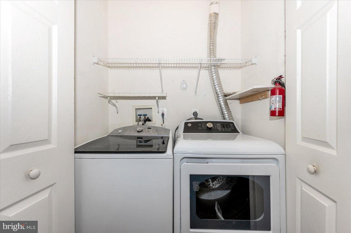 1683 Fallowfield Court photo 12
