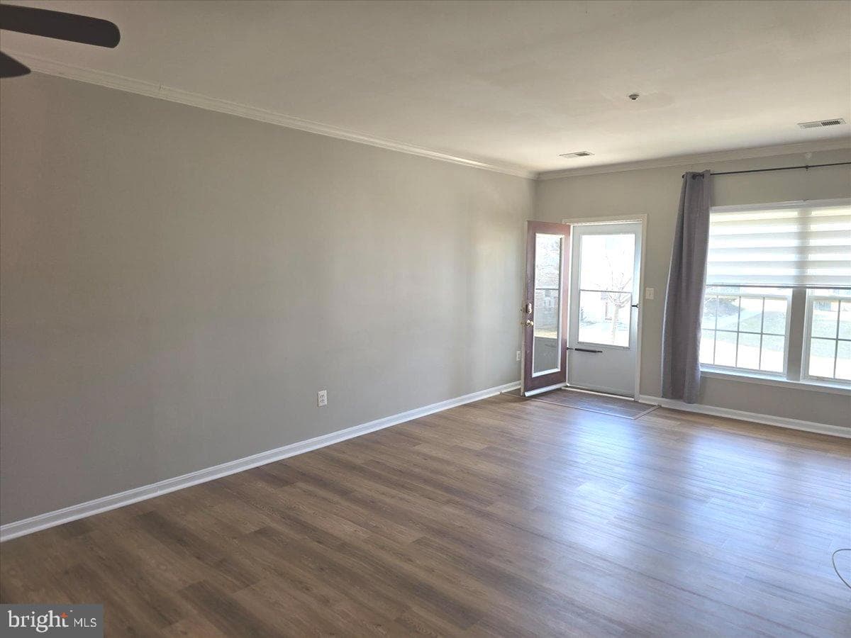 1683 Fallowfield Court photo 9