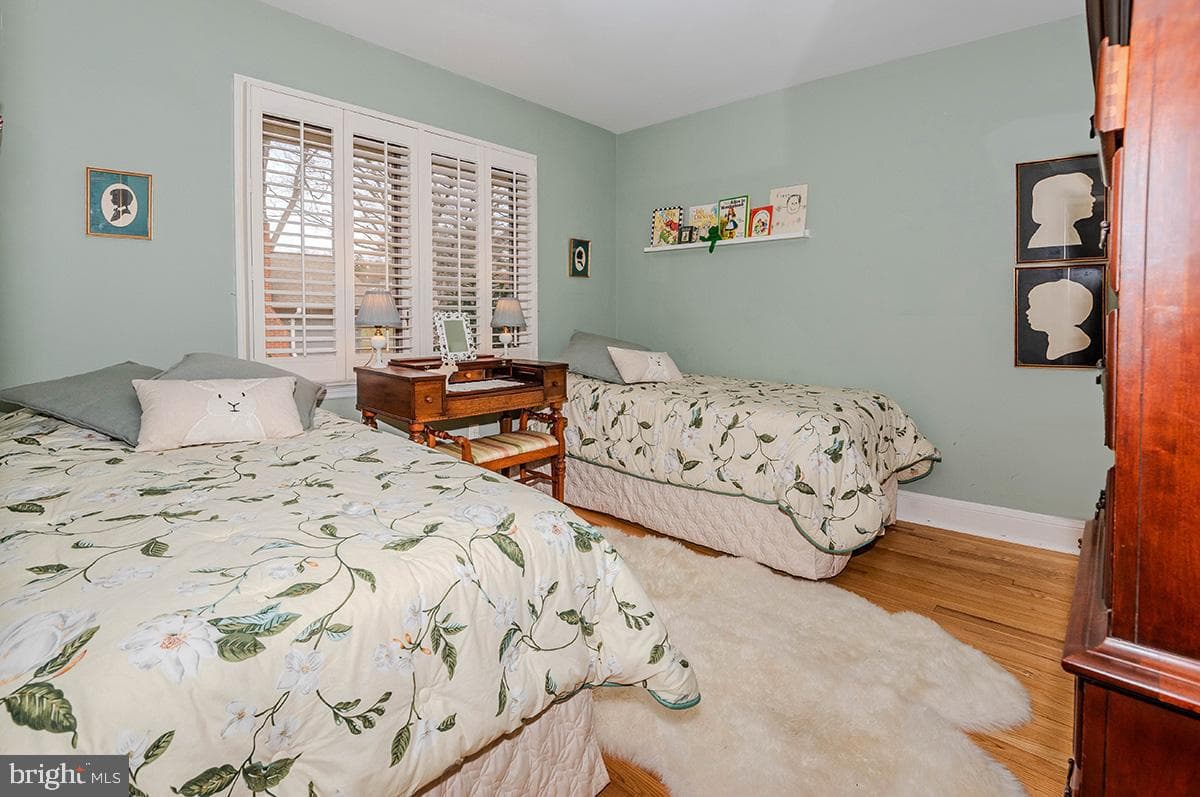1838 Lindamoor Drive photo 21