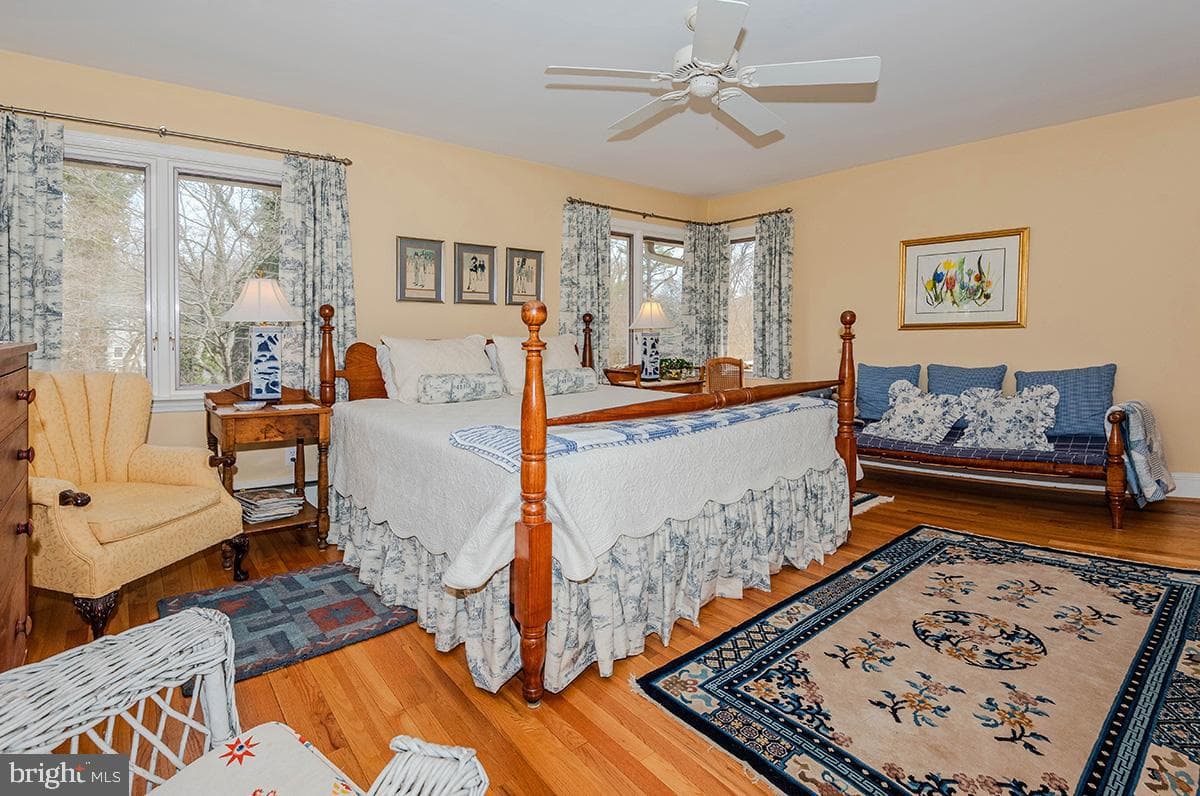 1838 Lindamoor Drive photo 24