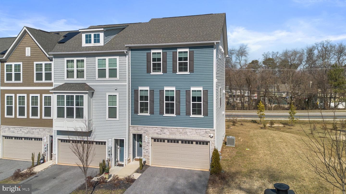 402 Valeview Lane photo 2