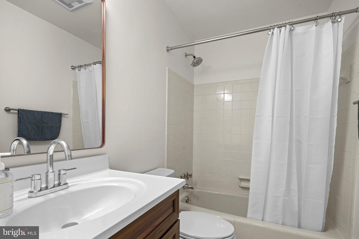 1420 Gilbert Road photo 17