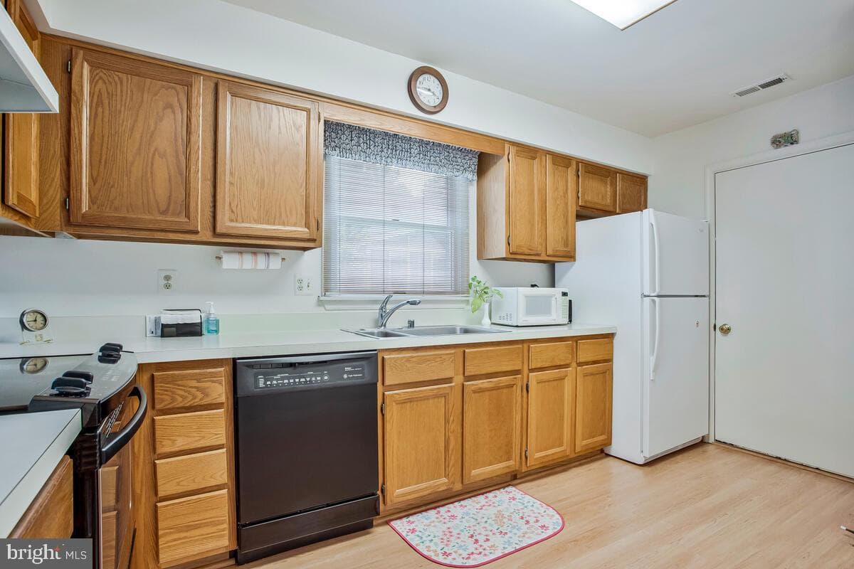 2828 Berth Court photo 16