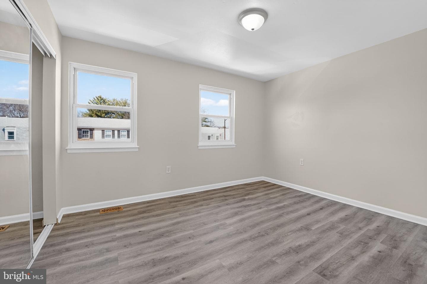 8215 Tomlinson Court photo 19