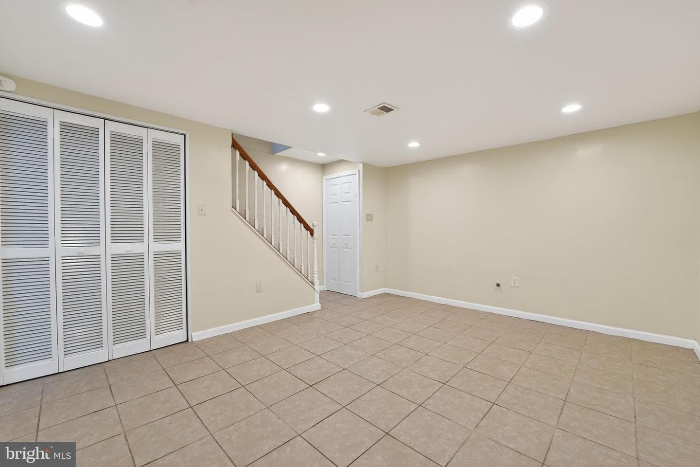 8215 Tomlinson Court photo 24