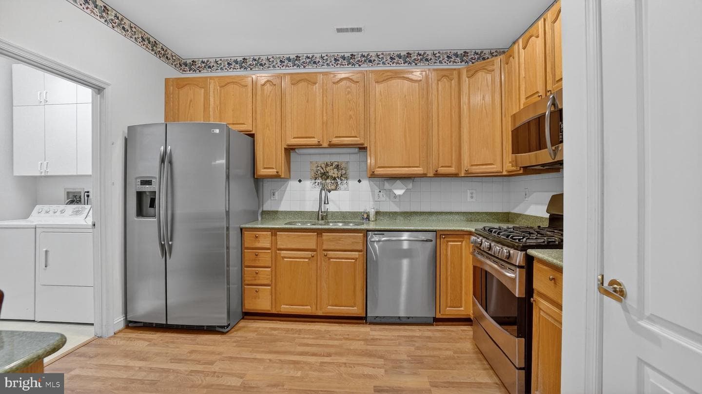 926 Perry Landing Court photo 13