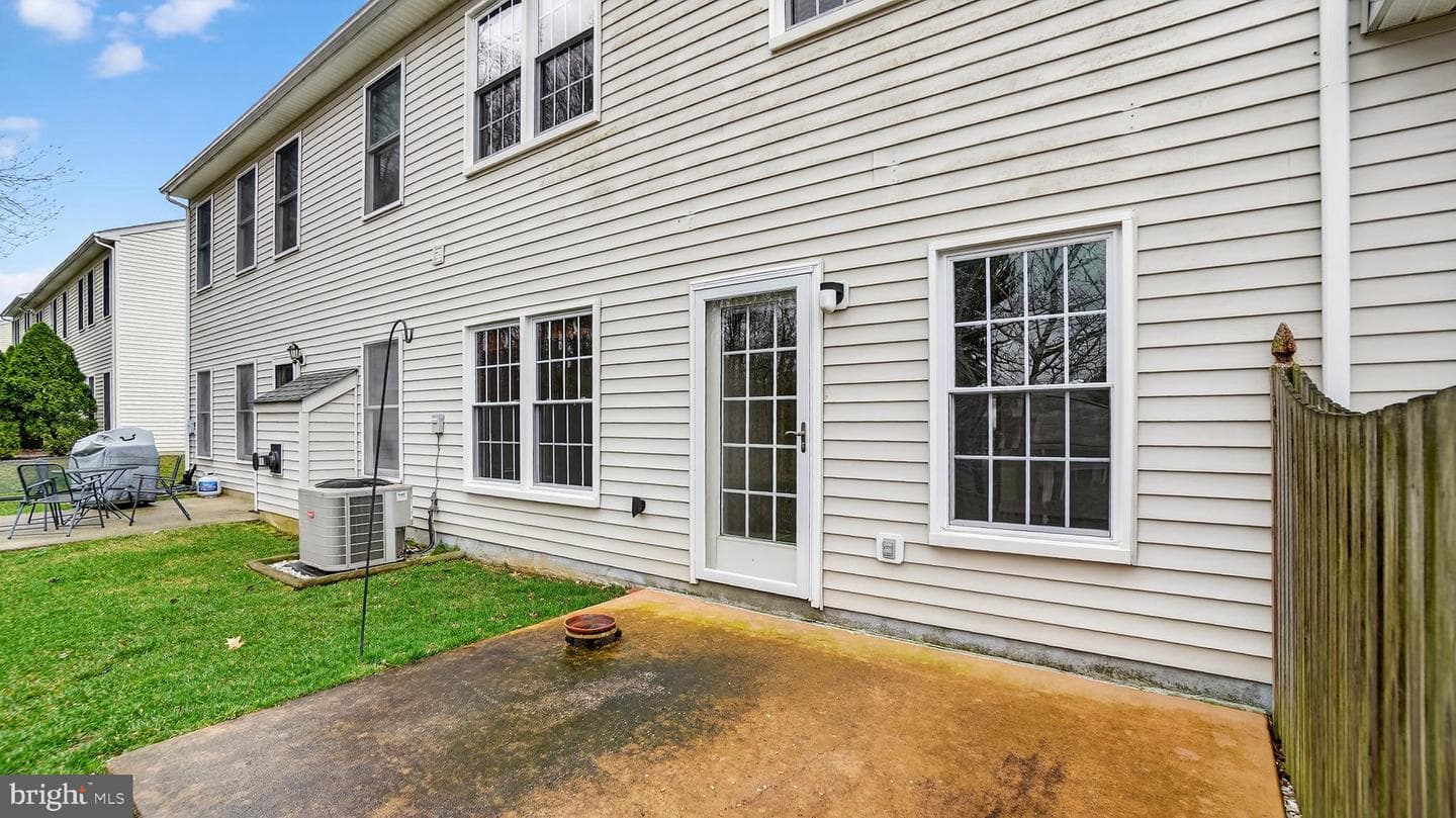 926 Perry Landing Court photo 38
