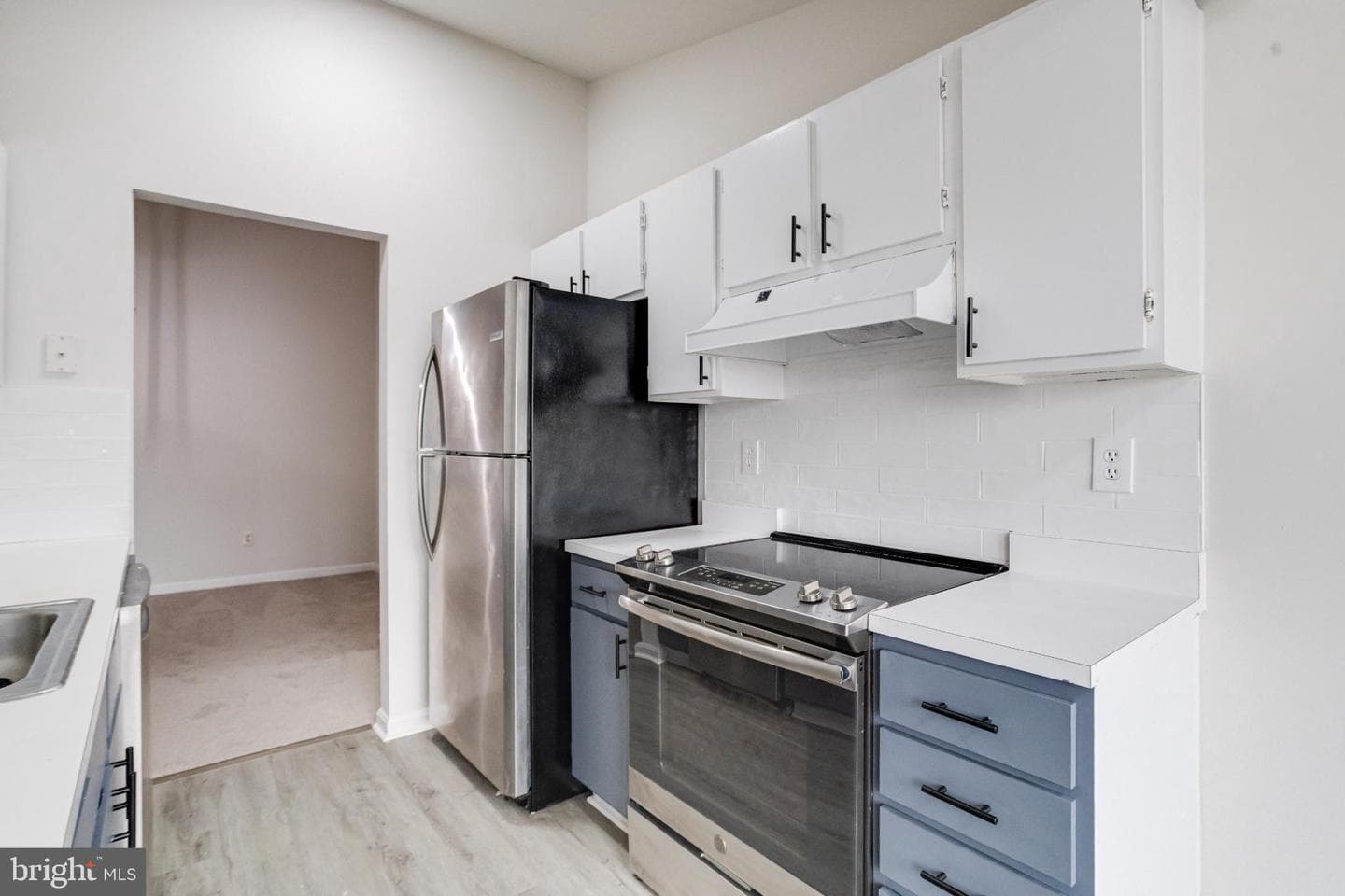 306 Blue Water Court #301 photo 18