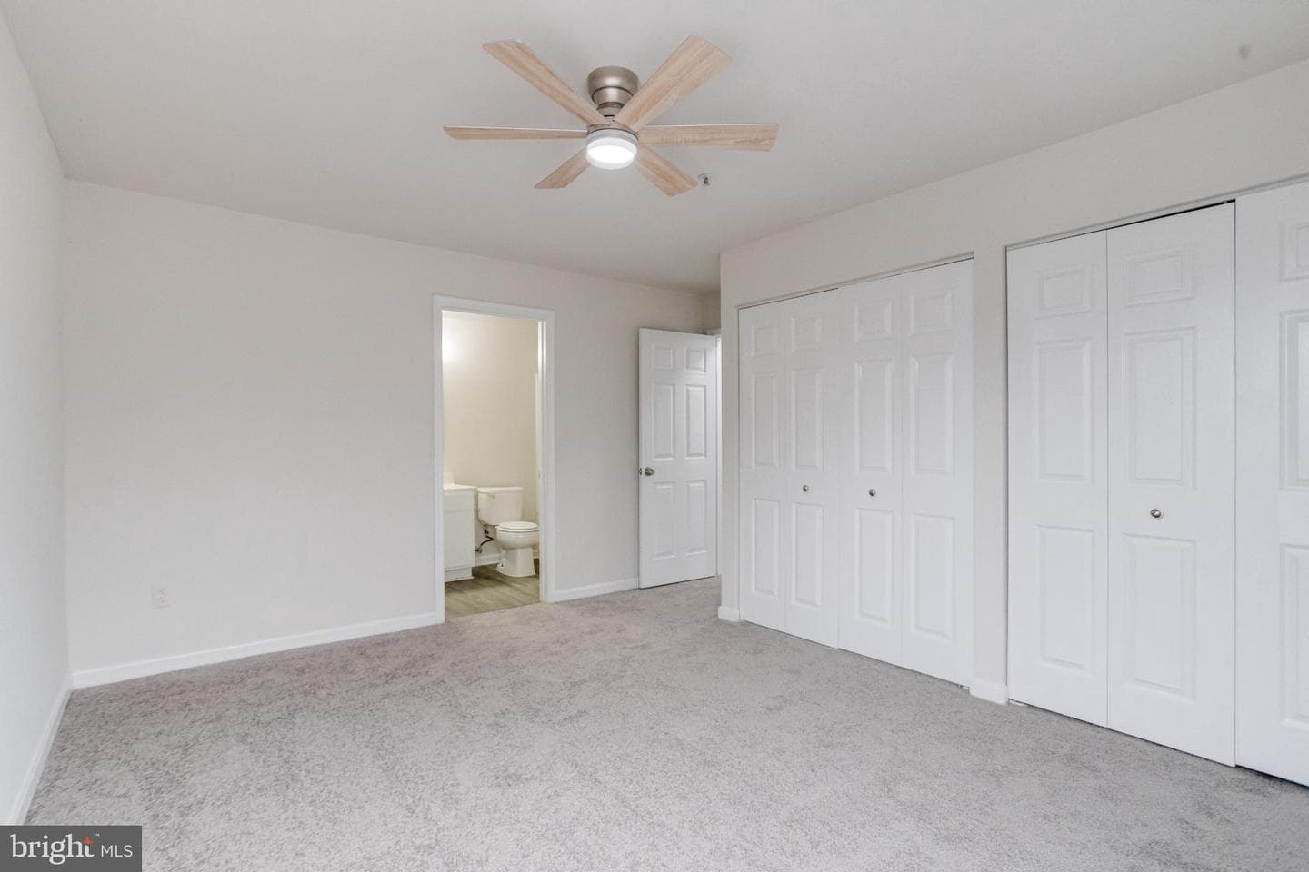 306 Blue Water Court #301 photo 32