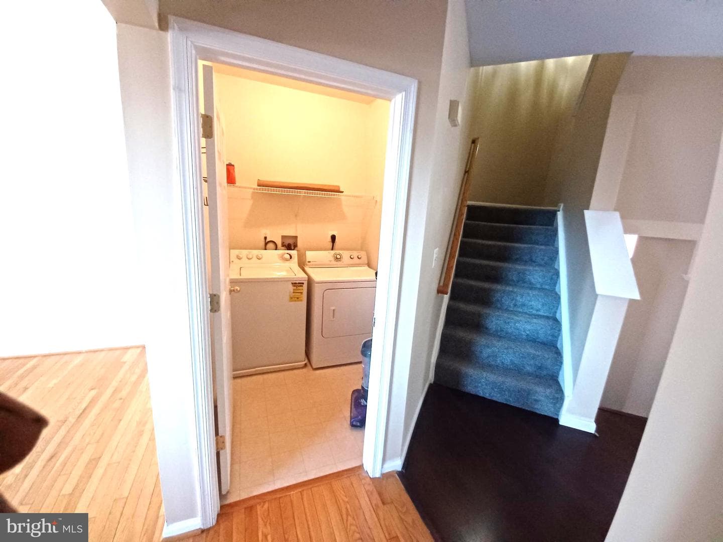 1549 Falling Brook Court photo 3