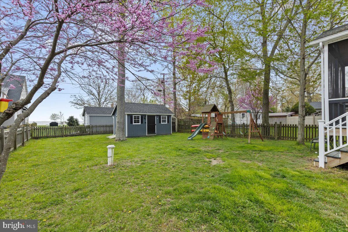 1066 Walnut Avenue photo 47