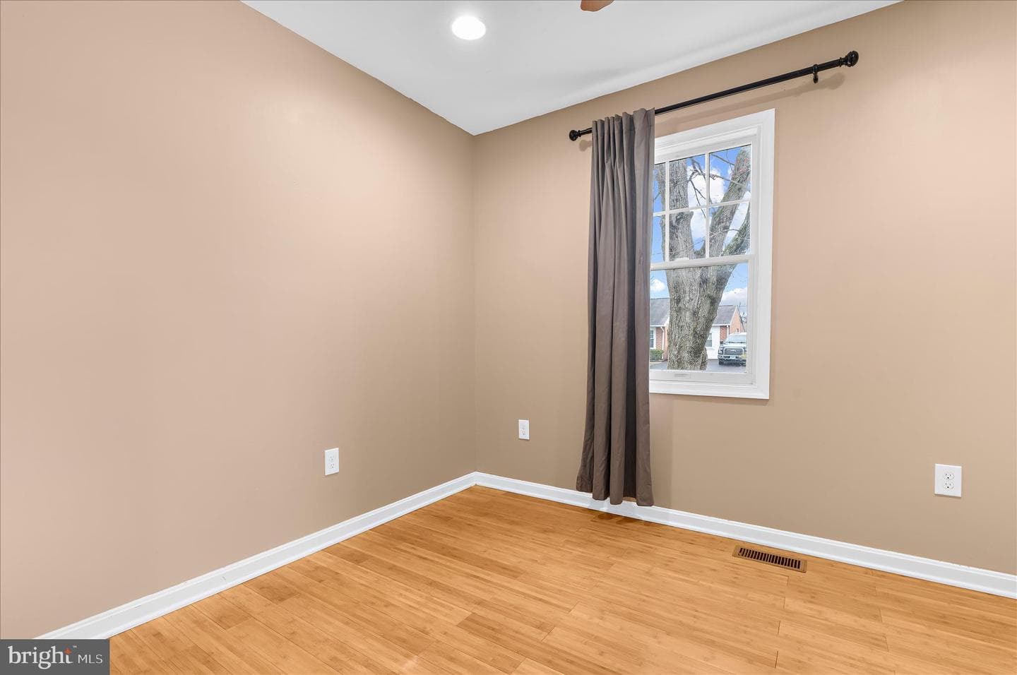 1322 Meadowvale Road photo 23