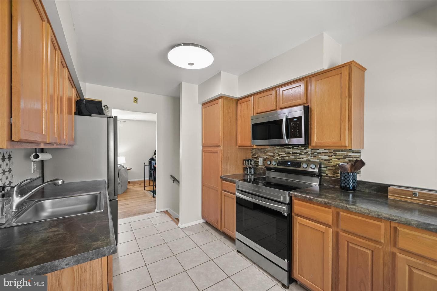 7980 Phirne Road E photo 9