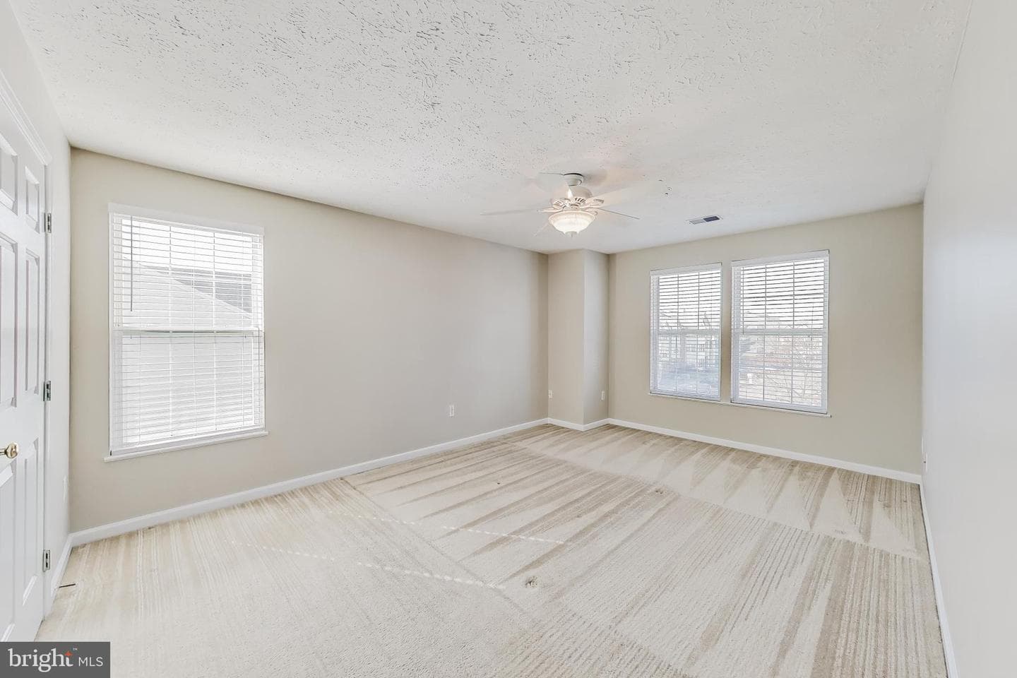687 Winding Stream Way #304 photo 11