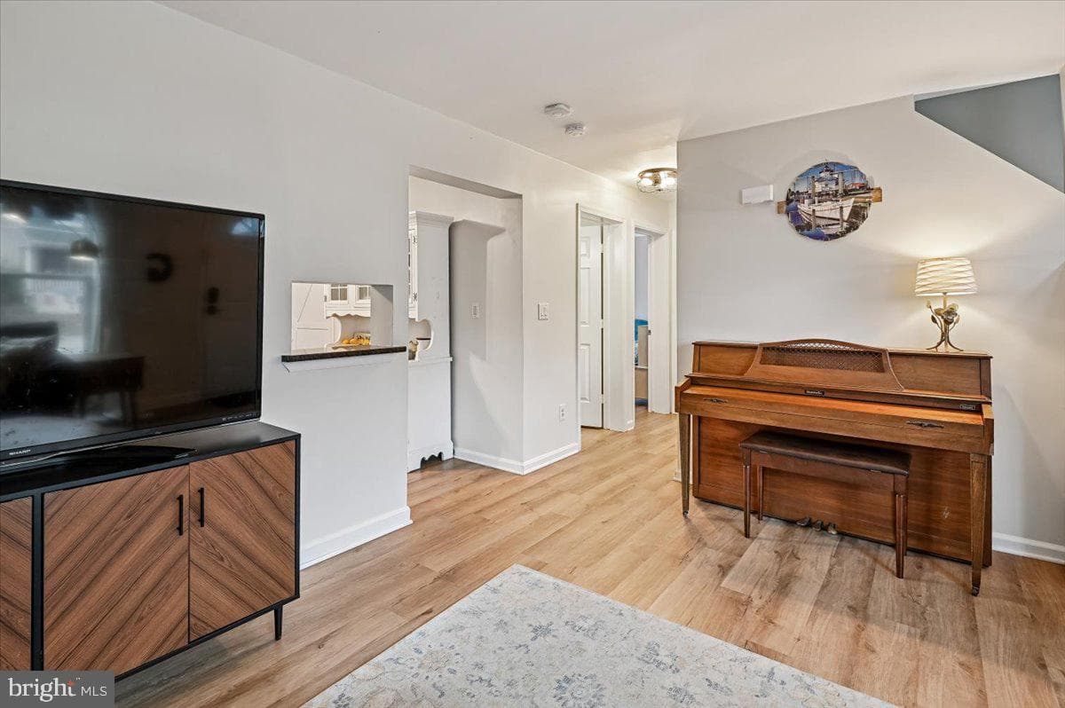 5191 Spring Avenue photo 4