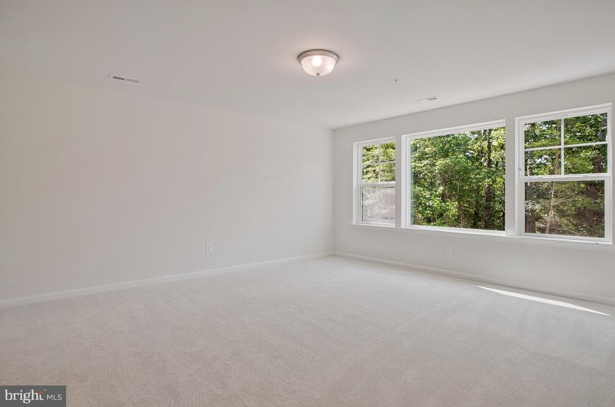 1235 Spruce Avenue photo 27