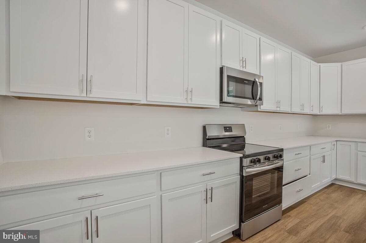 1235 Spruce Avenue photo 29