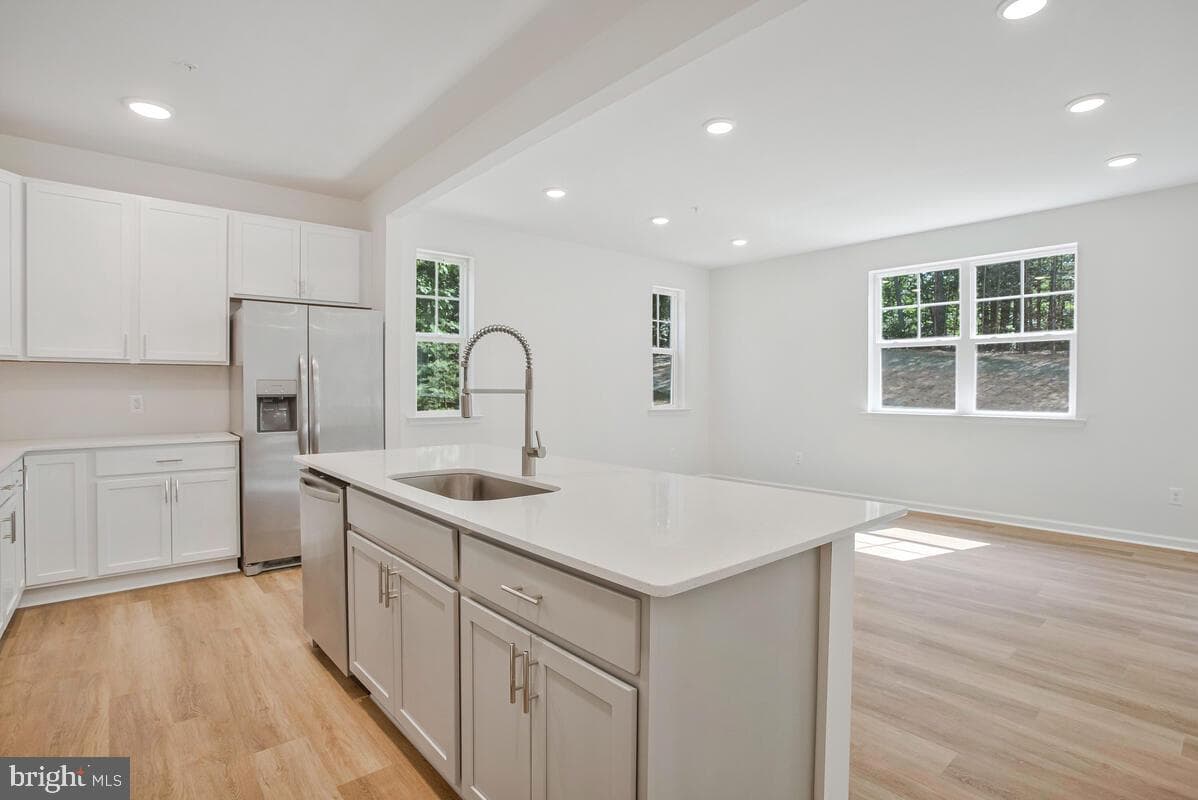 1235 Spruce Avenue photo 30