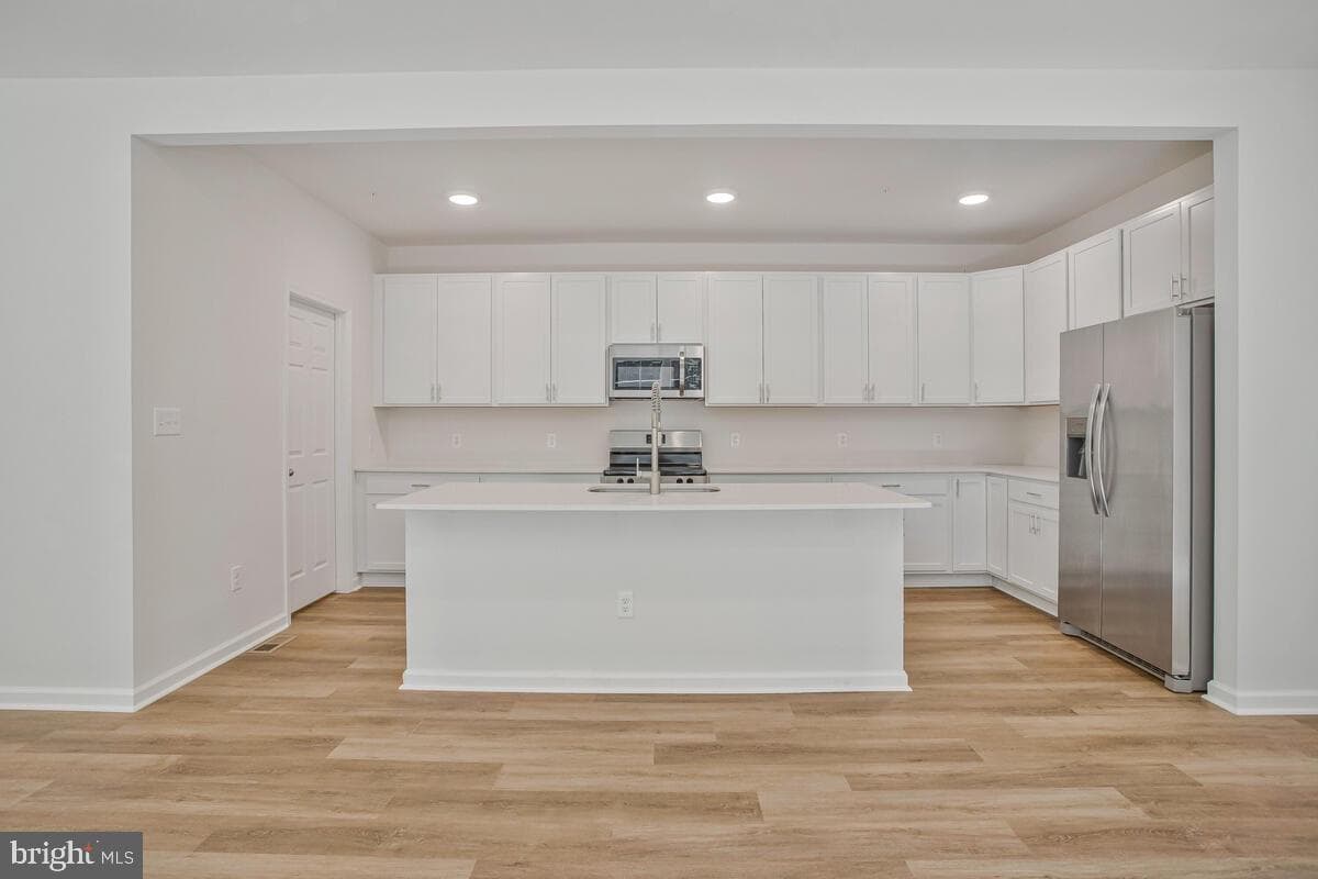 1235 Spruce Avenue photo 34