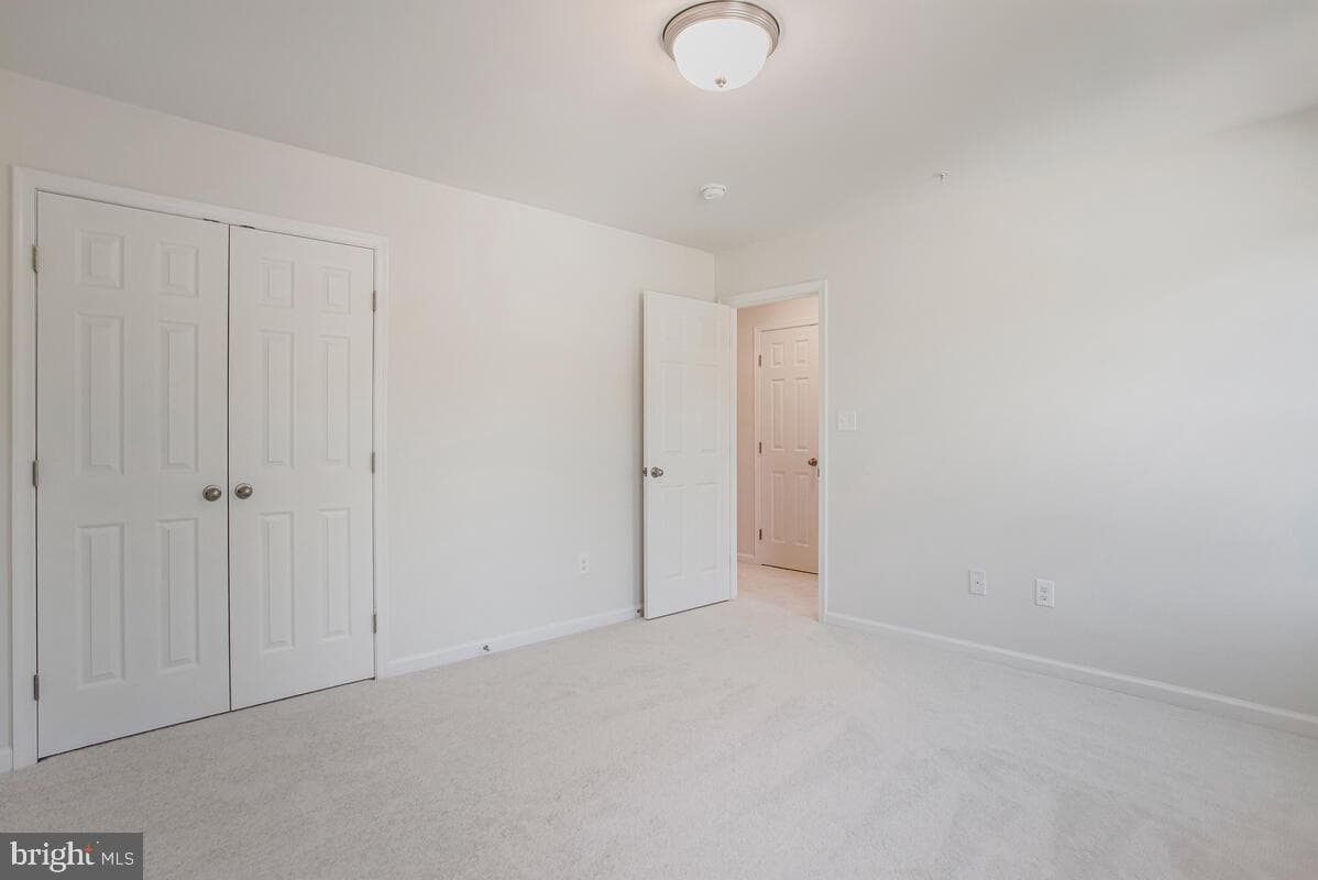 1235 Spruce Avenue photo 45