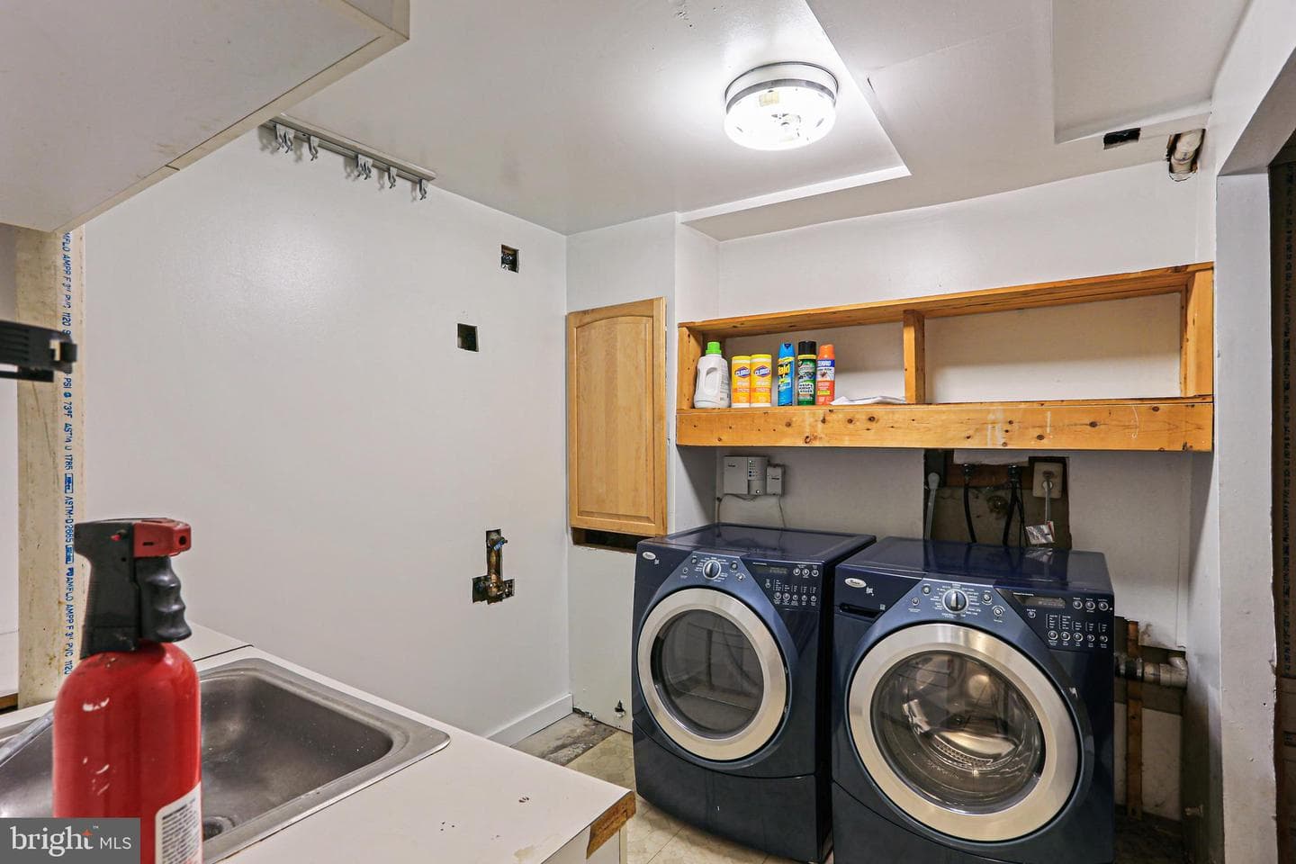 654 Willowby Run photo 16
