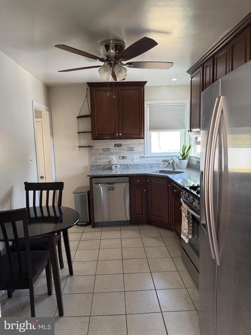 322 Cheddington Rd, Linthicum Heights