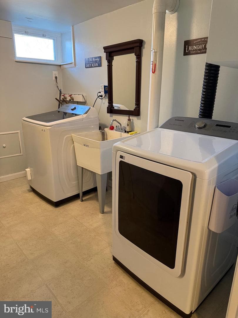 322 Cheddington Rd photo 38