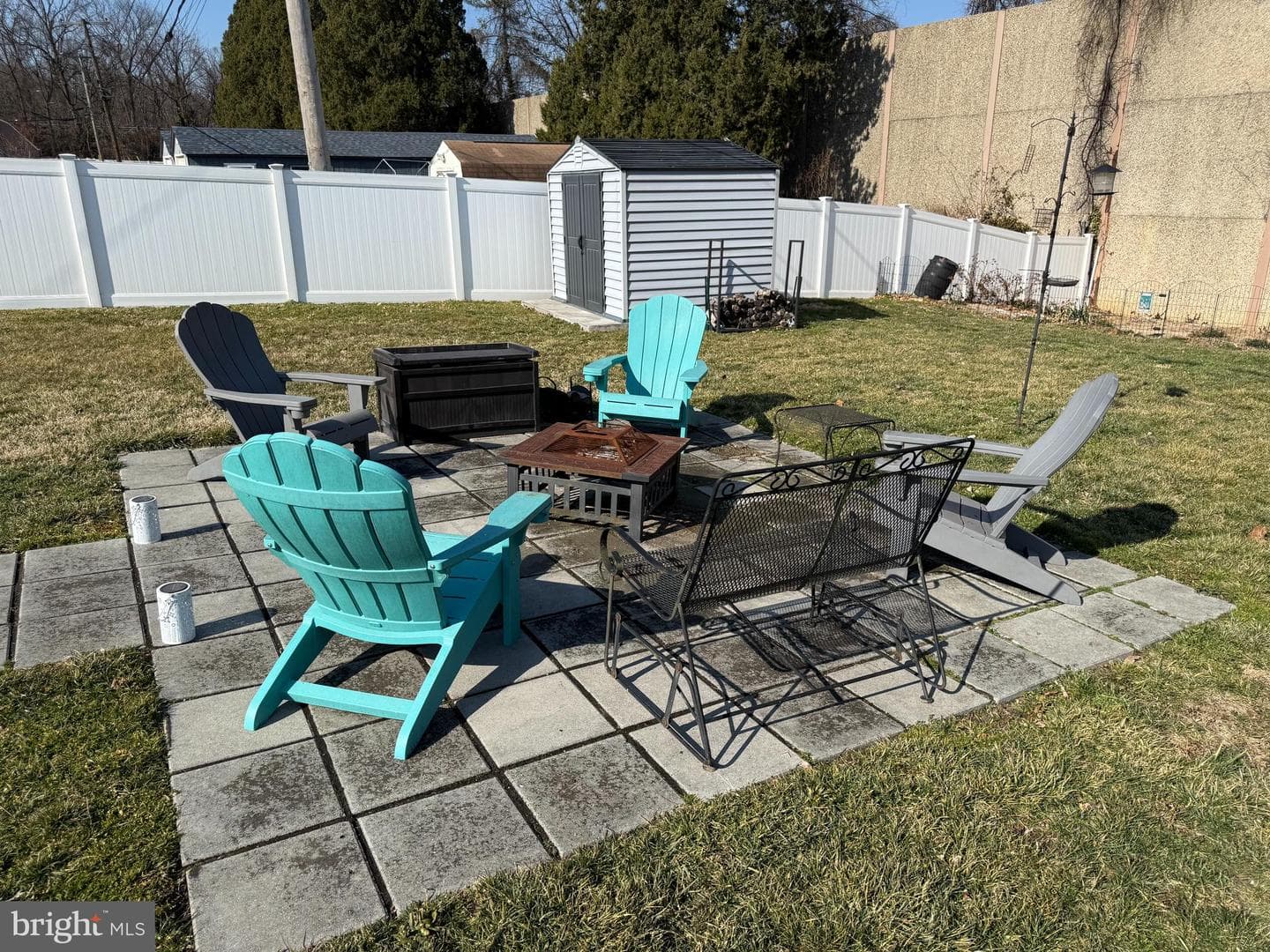 322 Cheddington Rd photo 8