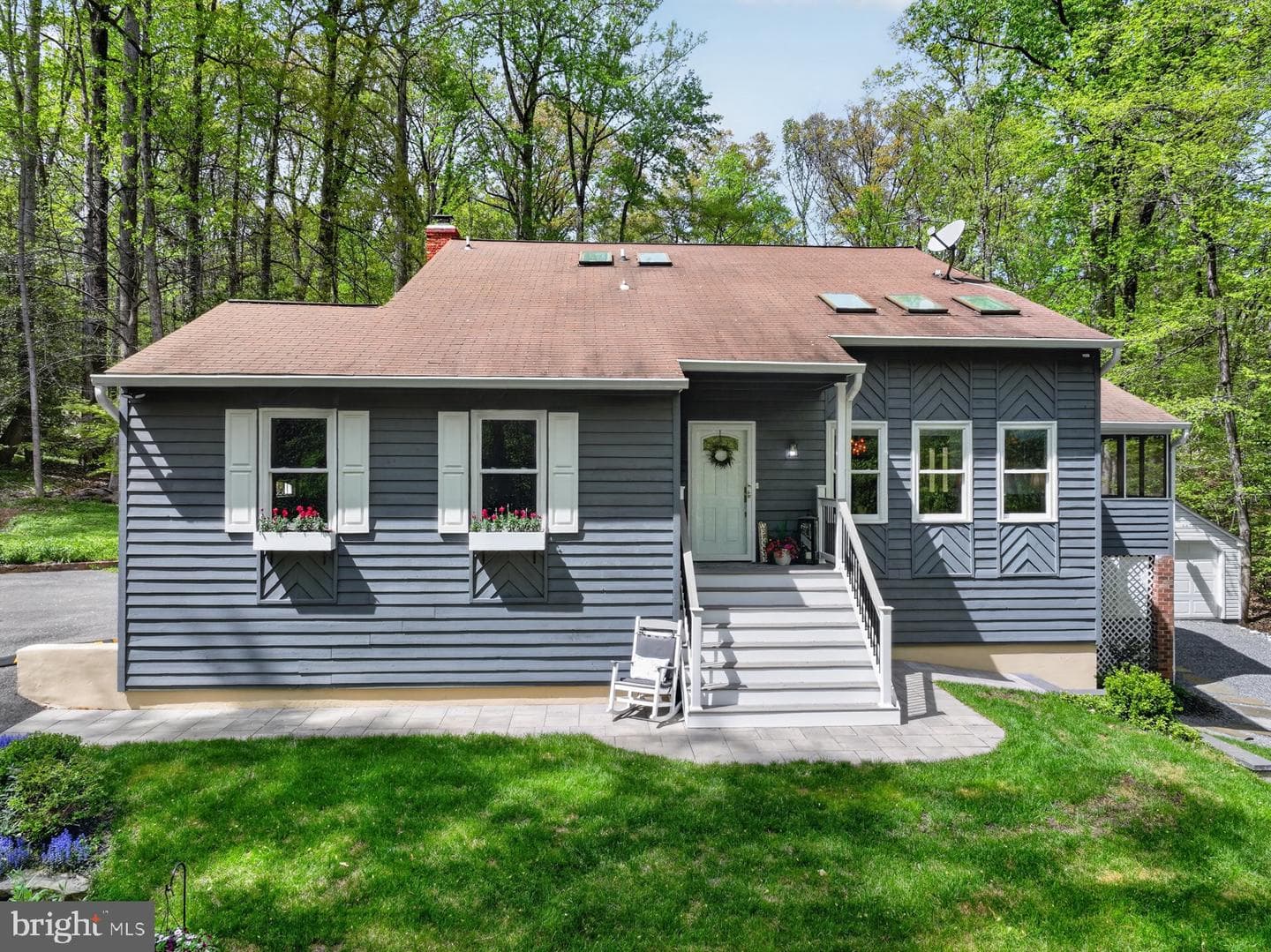2908 Johnson Drive photo 3