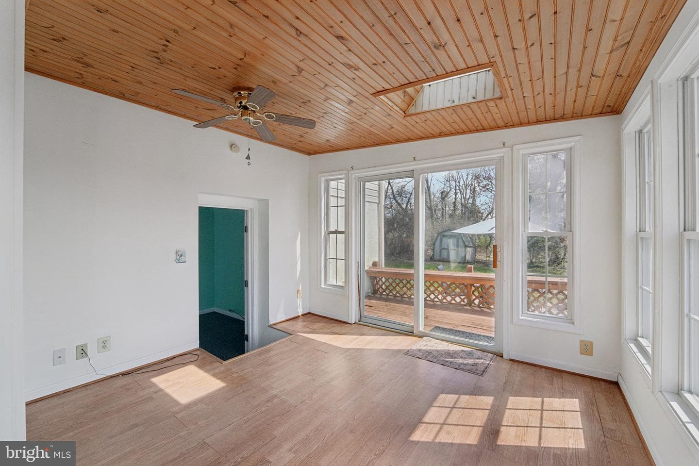 8057 Maywood Avenue photo 21