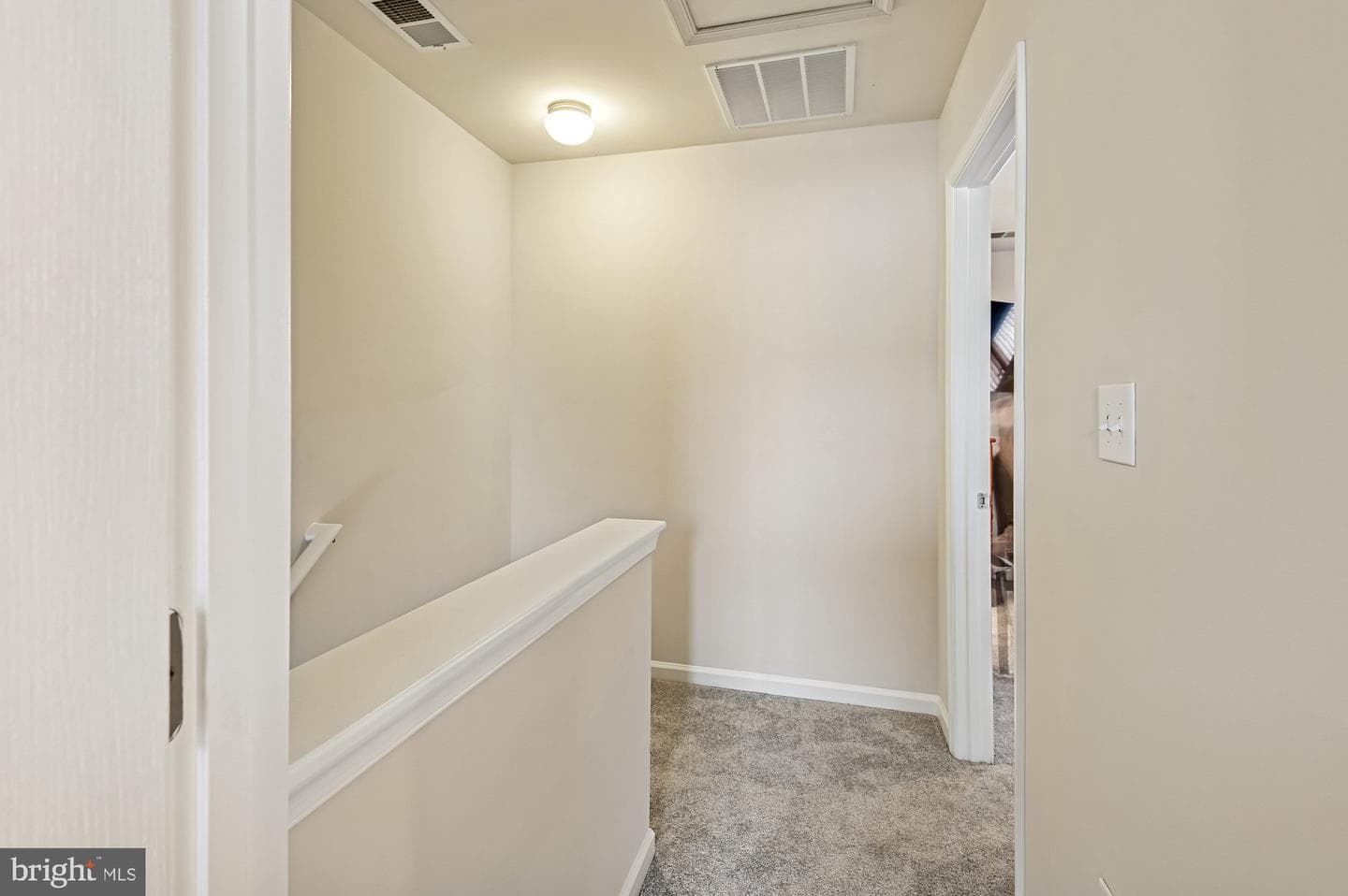 821 Croggan Crescent photo 13
