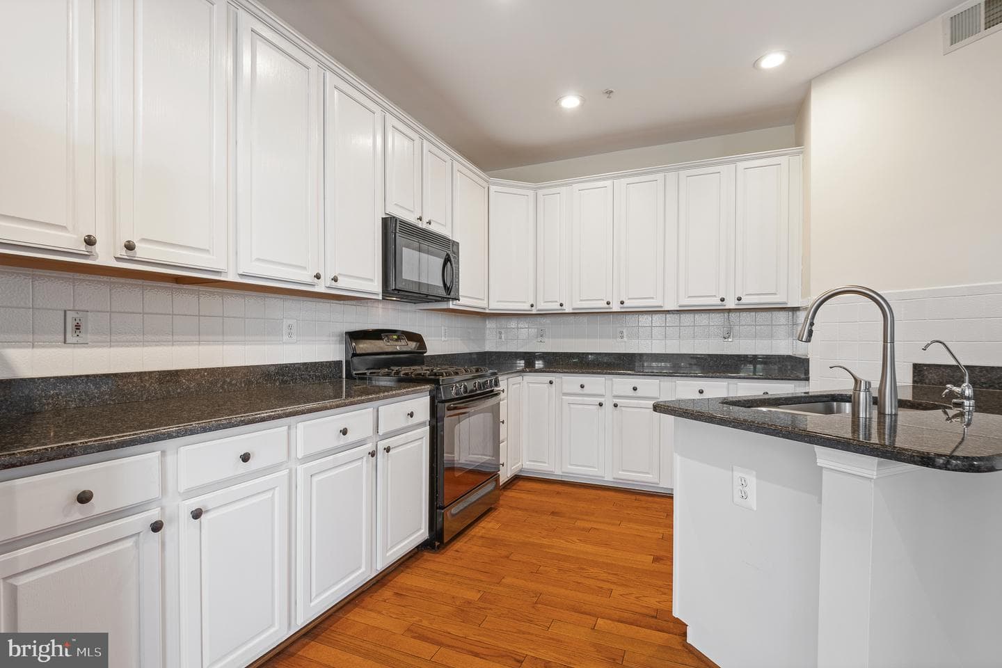 70 Two Rivers Drive photo 36