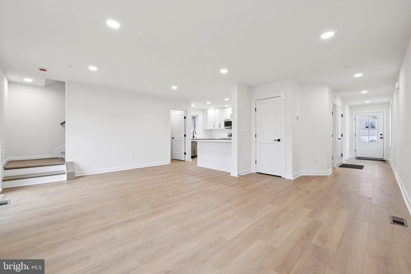 326 Thelma Avenue photo 10
