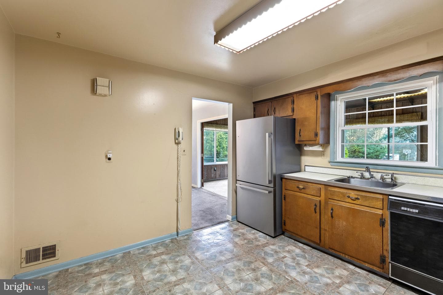 203 Sweetser Road photo 12