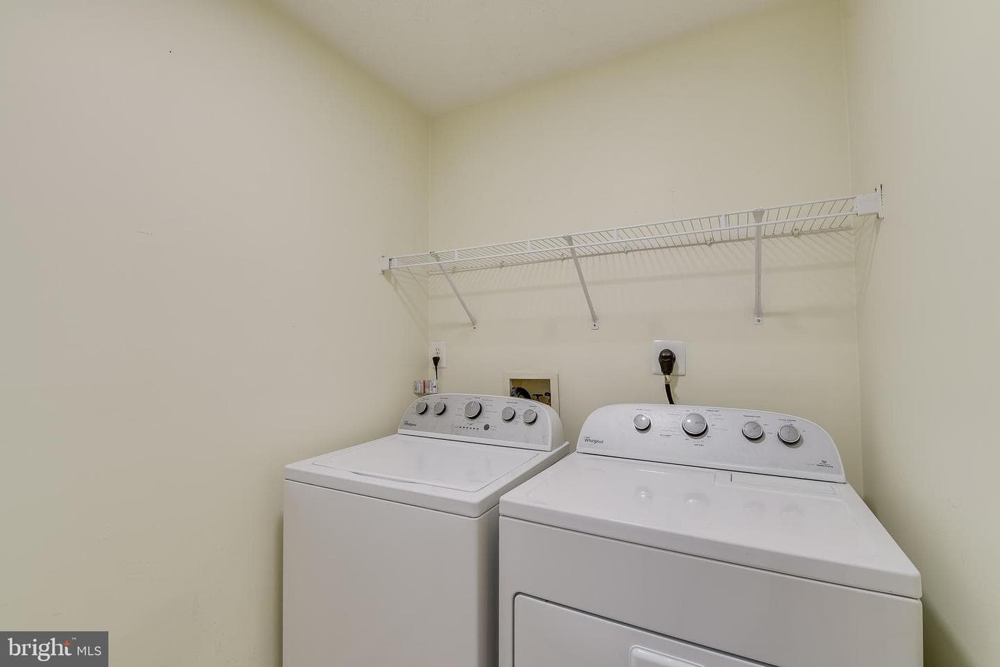 623 Admiral Drive #304 photo 24