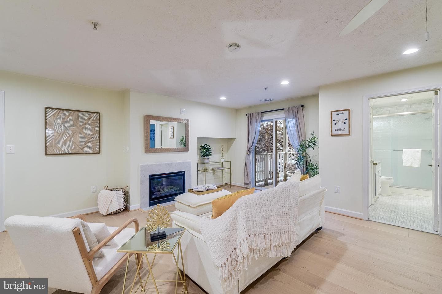 623 Admiral Drive #304 photo 4