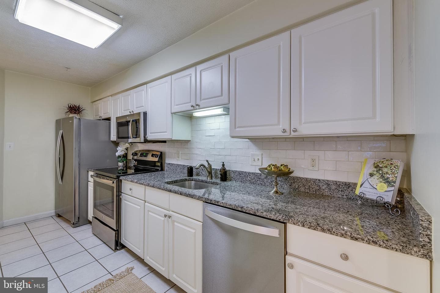 623 Admiral Drive #304 photo 9