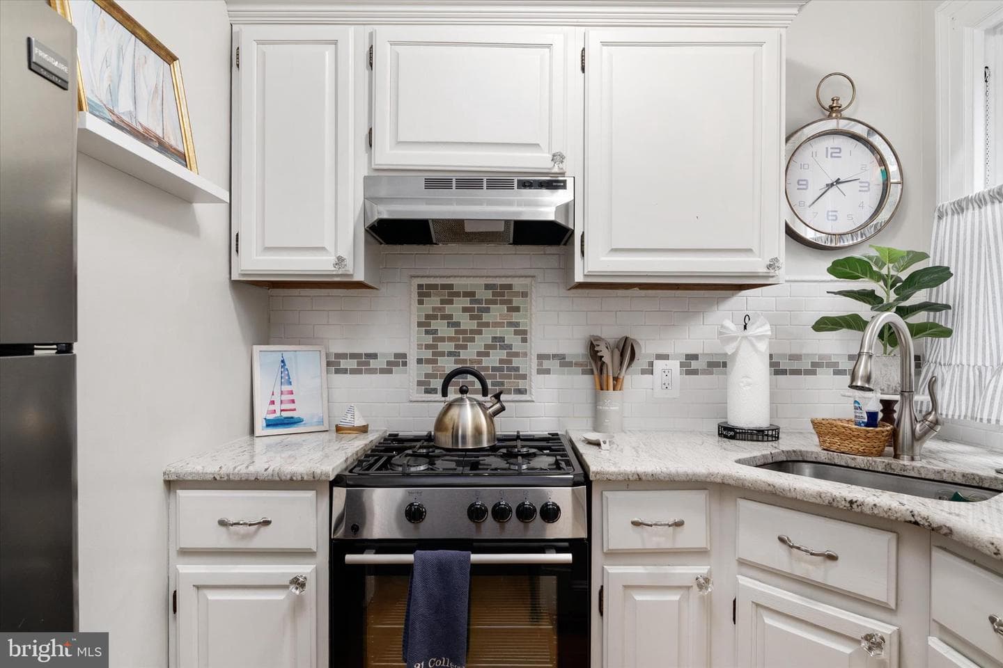 31 College Avenue photo 11