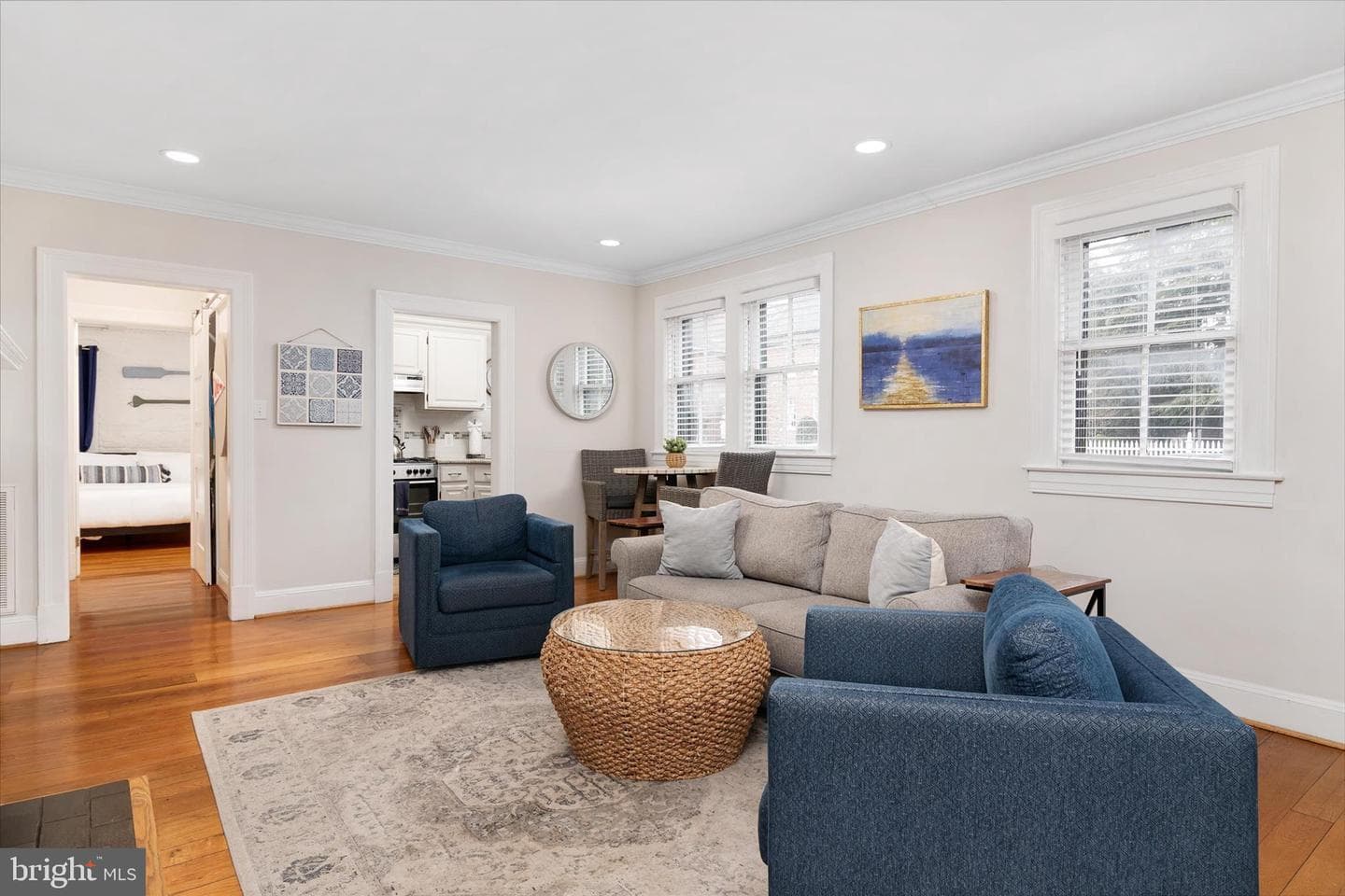 31 College Avenue photo 5